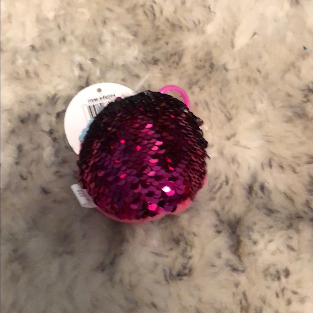 Sequin push Keychain - Picture 2 of 3
